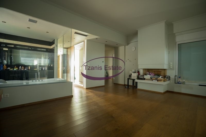 (For Rent) Residential Villa || Athens South/Glyfada - 450 Sq.m, 4 Bedrooms, 12.000€ 